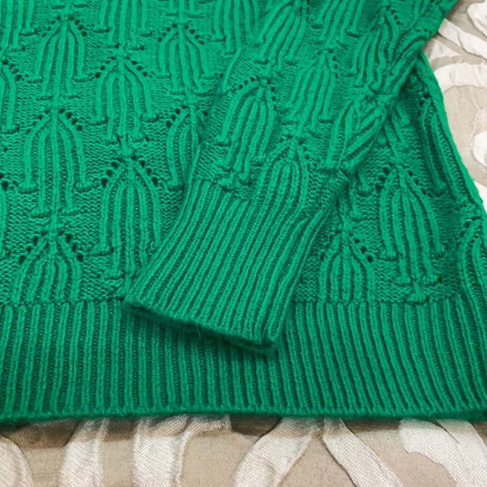 Sweater - Picture 3 of 9